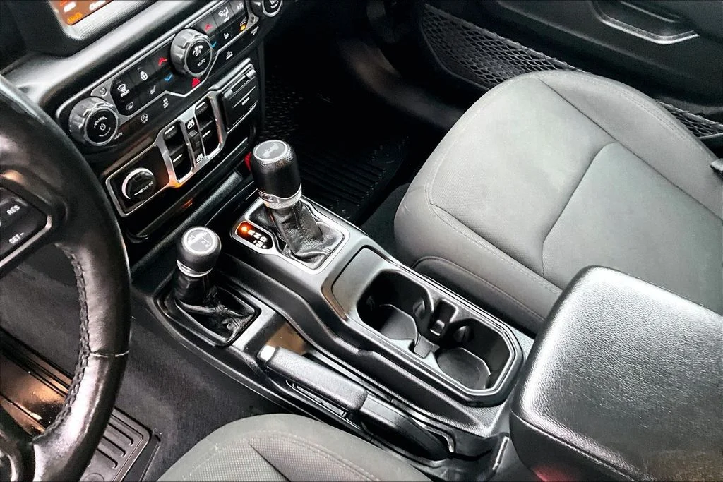 2023 Jeep Wrangler 4-Door Sport Altitude - Photo 15