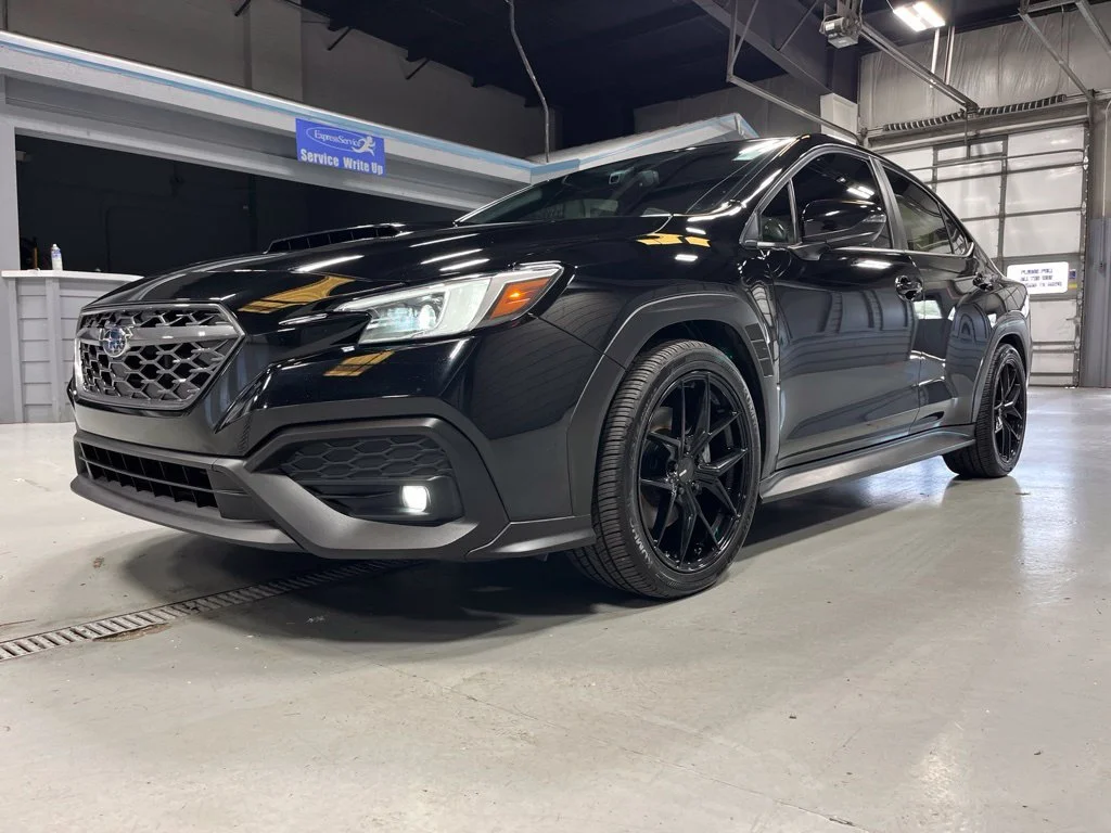 Used 2022 Crystal Black Silica Subaru Limited image 3