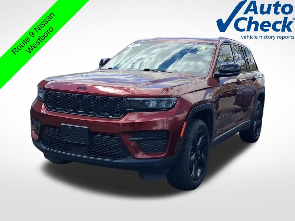 Used 2023 Red Jeep Altitude X image 1