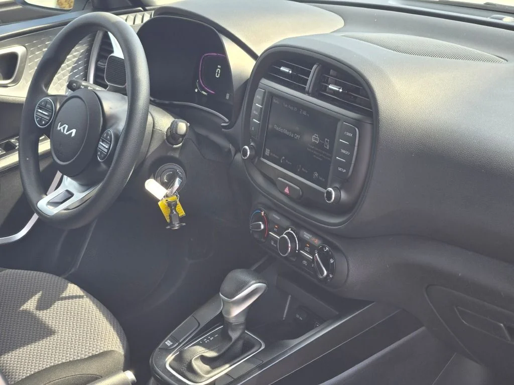 Used 2025 White Kia LX image 7