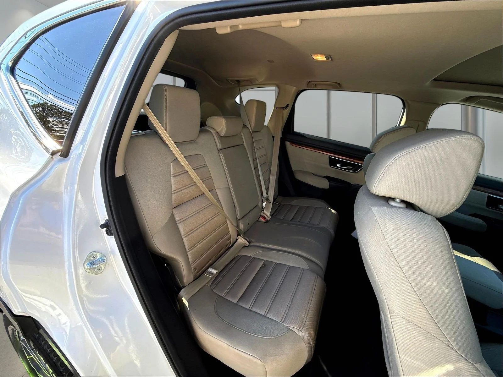 Used 2022 Platinum White Pearl Honda EX image 26
