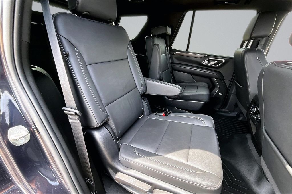 Used 2022 Gray Chevrolet Z71 image 25