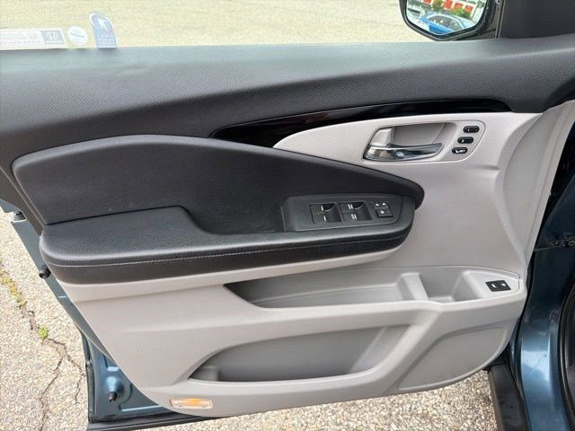 Used 2019 Steel Sapphire Metallic Honda Elite image 11