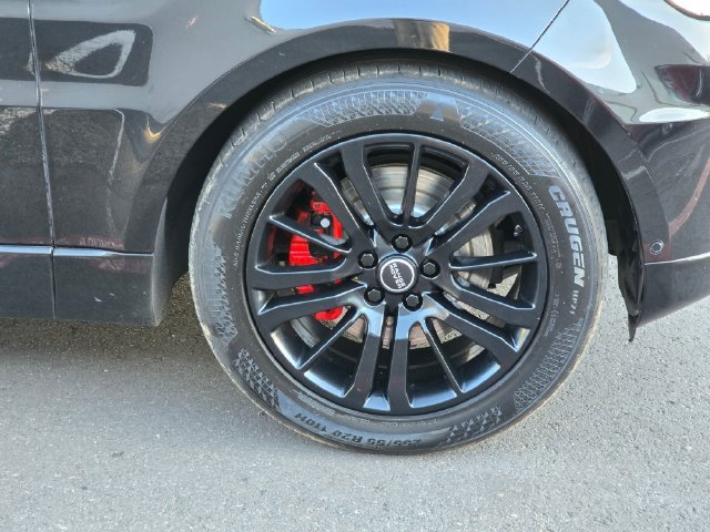 Used 2016 Mariana Black Land Rover HSE Td6 image 9