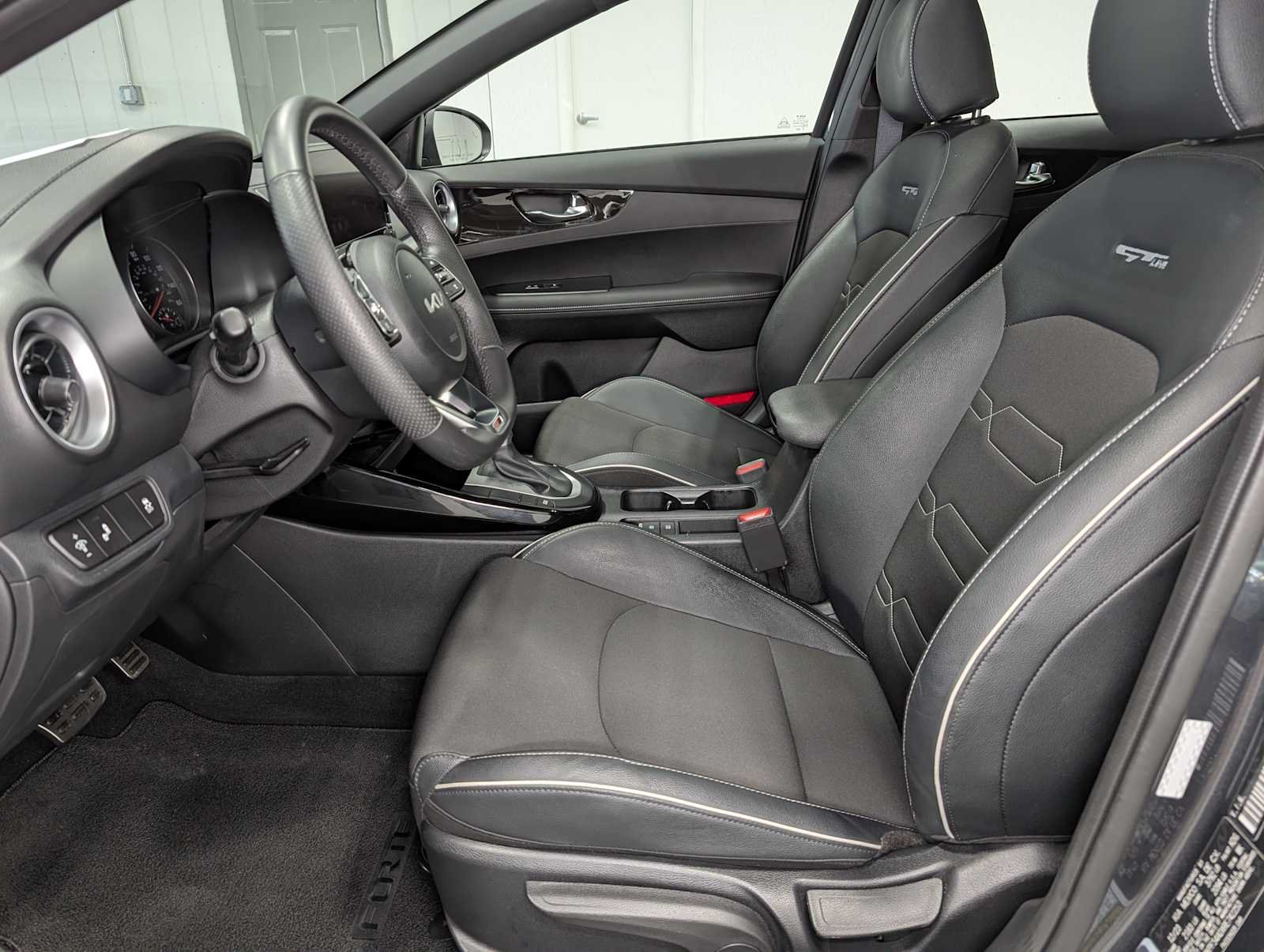 Certified Used 2024 Gravity Gray Kia GT-Line image 4