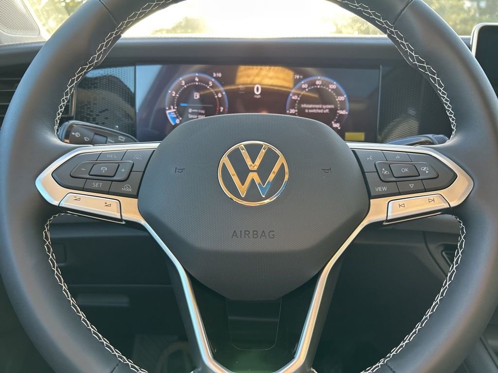 New 2026 Black Volkswagen 2.0T SE image 24
