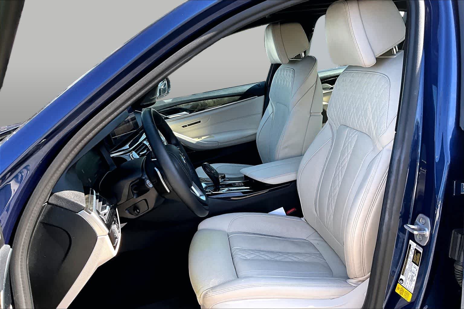 Used 2021 Phytonic Blue Metallic BMW 540i image 8