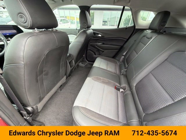 Used 2025 Red Chevrolet LT image 27