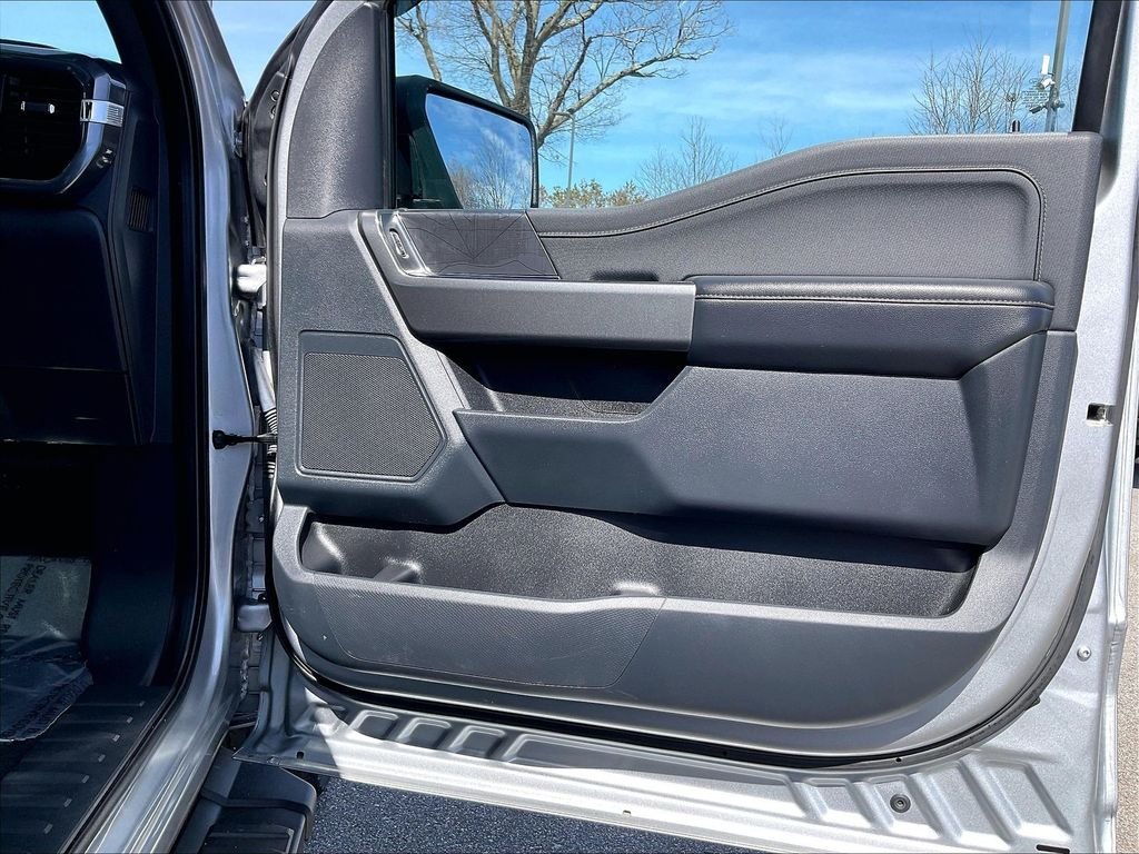 Used 2023 Iconic Silver Metallic Ford XLT image 11