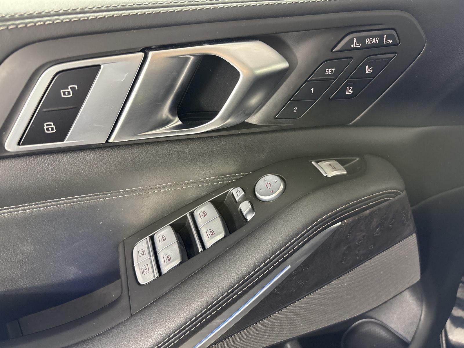 Used 2023 Carbon Black Metallic BMW xDrive40i image 6
