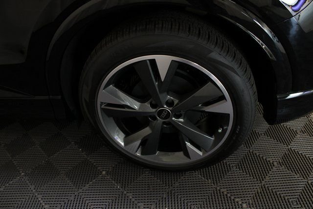 Used 2025 Black Audi Premium Plus image 23