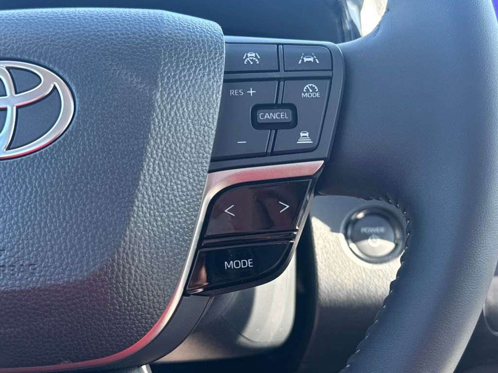 2026 Toyota Camry XLE - Photo 18