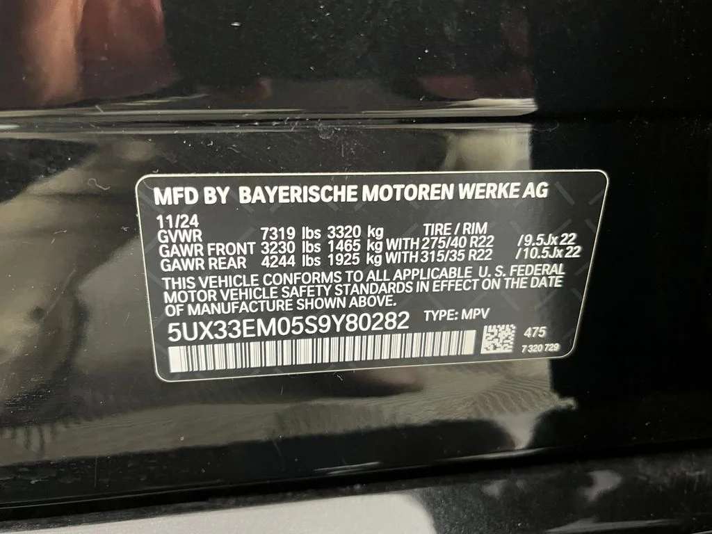 Certified Used 2025 Black Sapphire Metallic BMW M60i image 26
