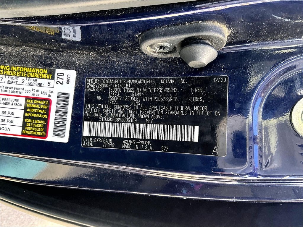 Used 2021 Gray Toyota XLE image 9