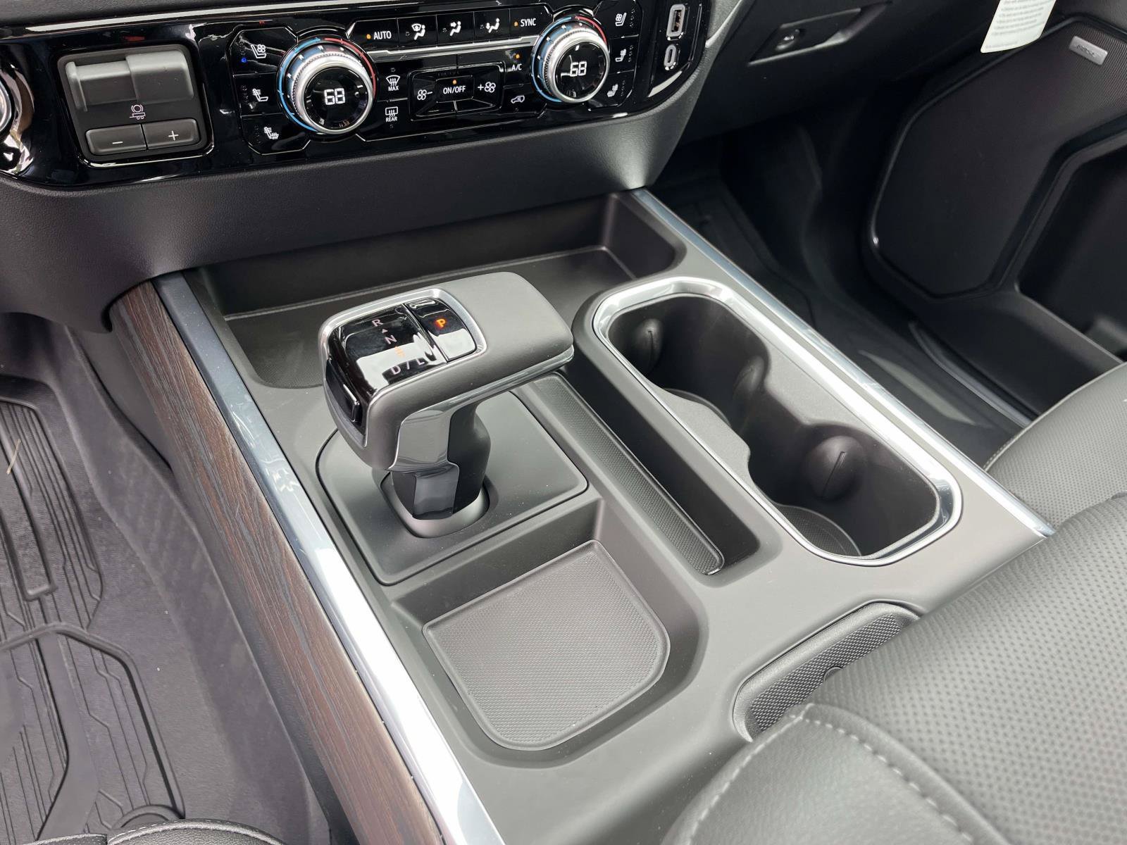 2026 GMC Sierra 1500 SLT - Photo 30