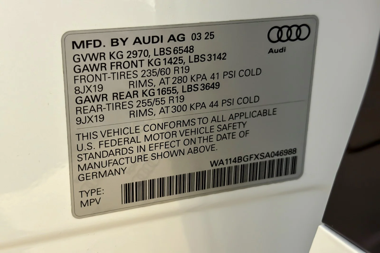 Used 2025 Glacier White Metallic Audi Premium quattro image 27
