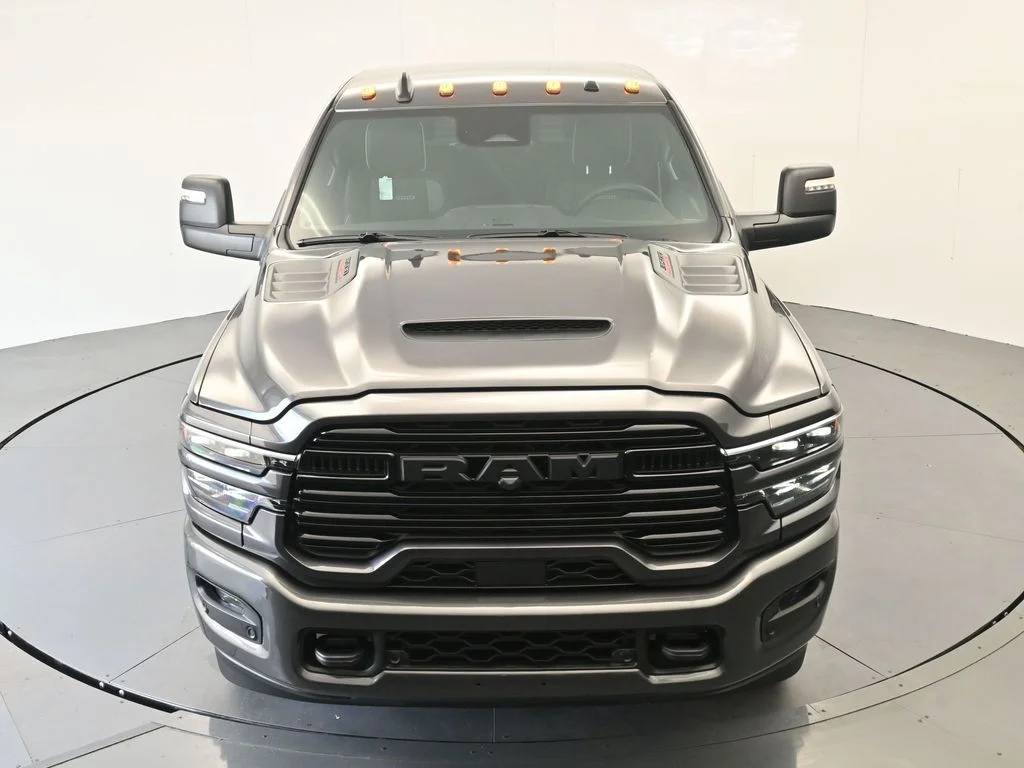 New 2026 Granite Crystal Metallic Clear-Coat Exterior Paint RAM Laramie image 25