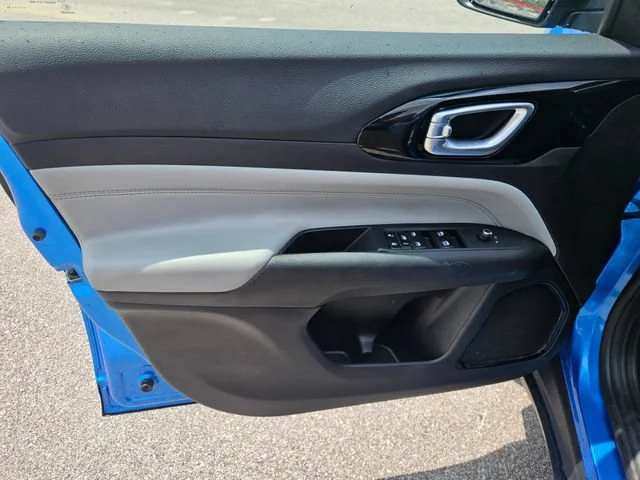 Used 2025 Blue Jeep Limited image 11