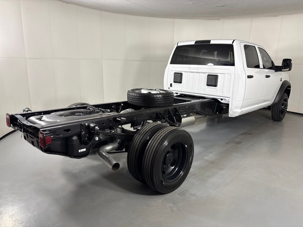 New 2026 Bright White Clear-Coat Exterior Paint RAM Tradesman image 8