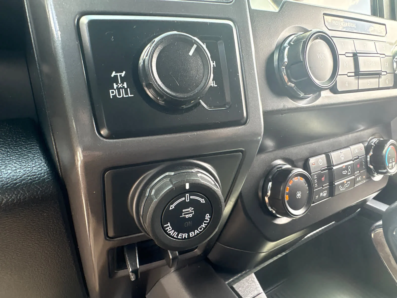 Used 2019 Ingot Silver Metallic Ford XLT image 28
