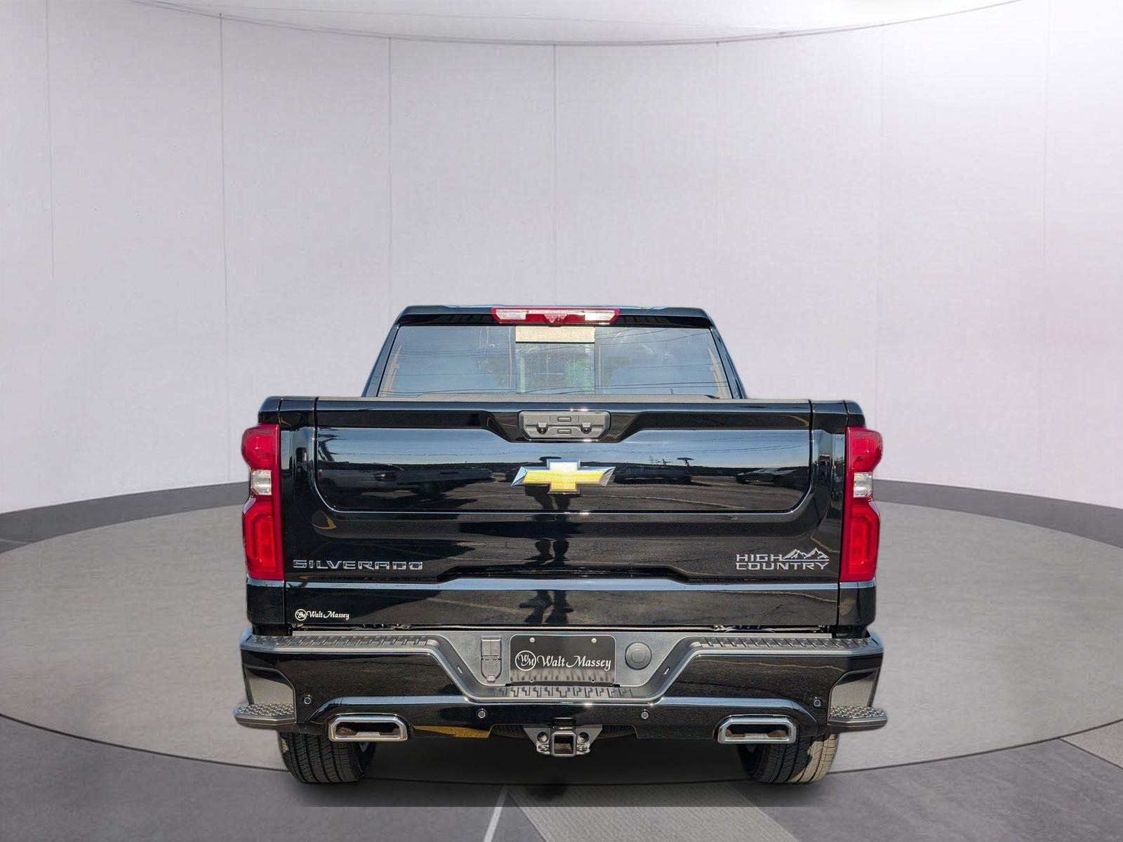 New 2026 Black Chevrolet High Country image 4