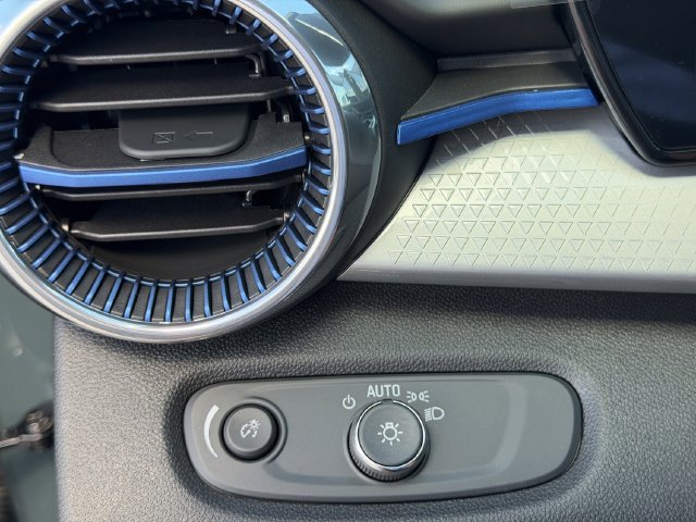 2026 Chevrolet Trax LT - Photo 28
