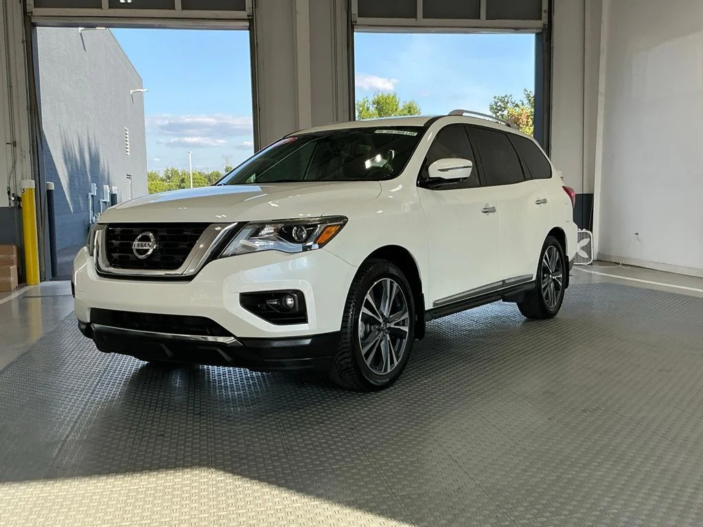 Used 2019 Pearl White Nissan Platinum image 2