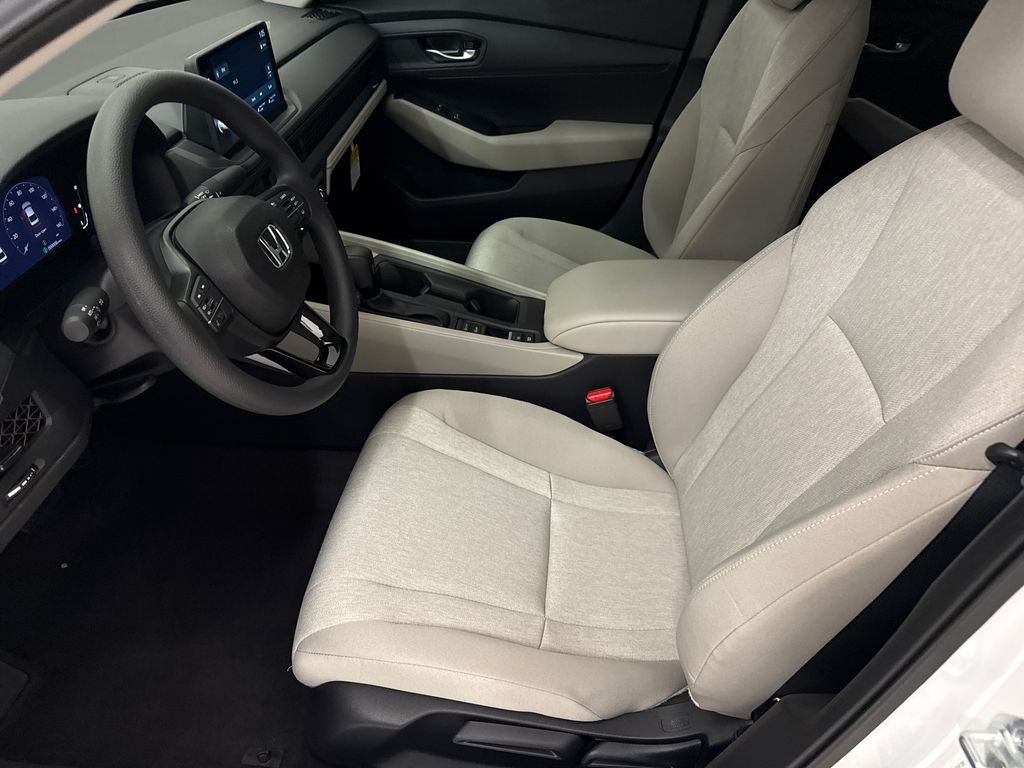 New 2026 Platinum White Pearl Honda LX image 17