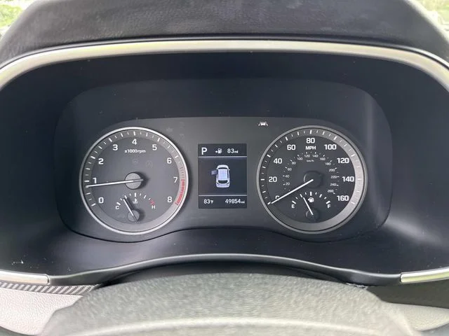 Used 2020 White Hyundai SE image 33