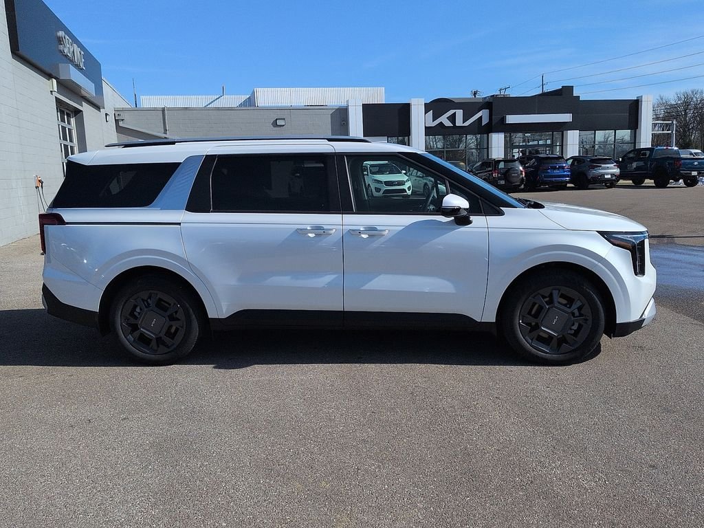 New 2026 Snow White Pearl Kia EX image 2