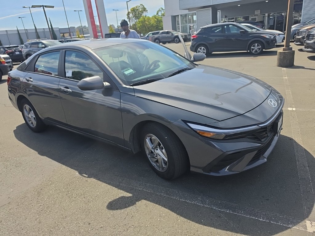2024 Hyundai Elantra