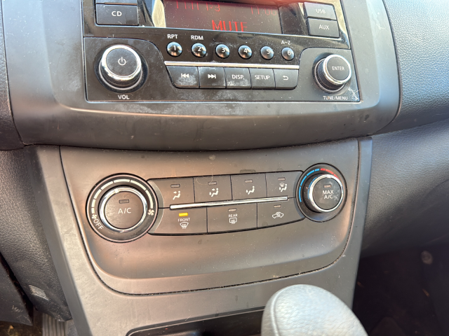 Used 2016 White Nissan S image 21