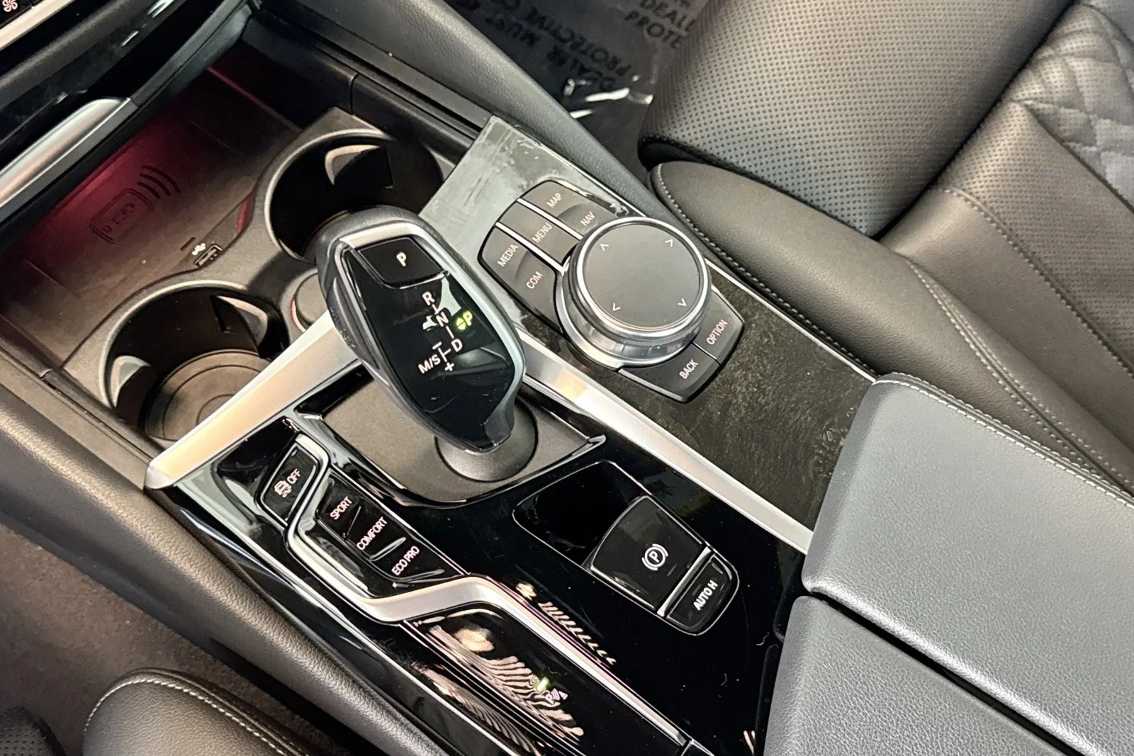Used 2023 Alpine White BMW 540i image 16