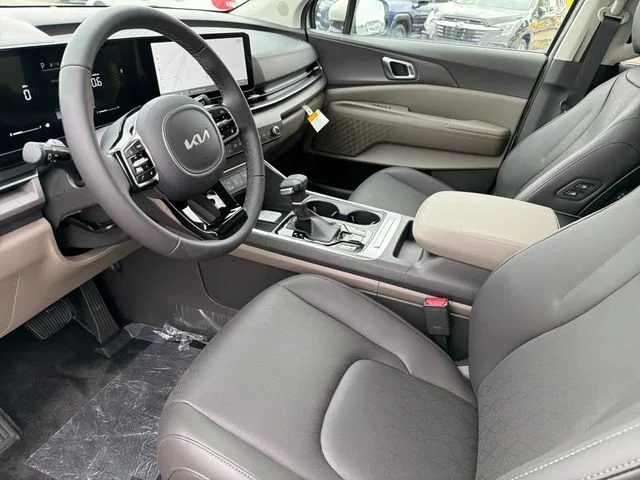 New 2026 White Kia EX image 18