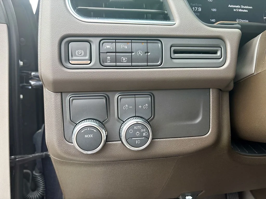 Used 2024 Silver GMC SLT image 43