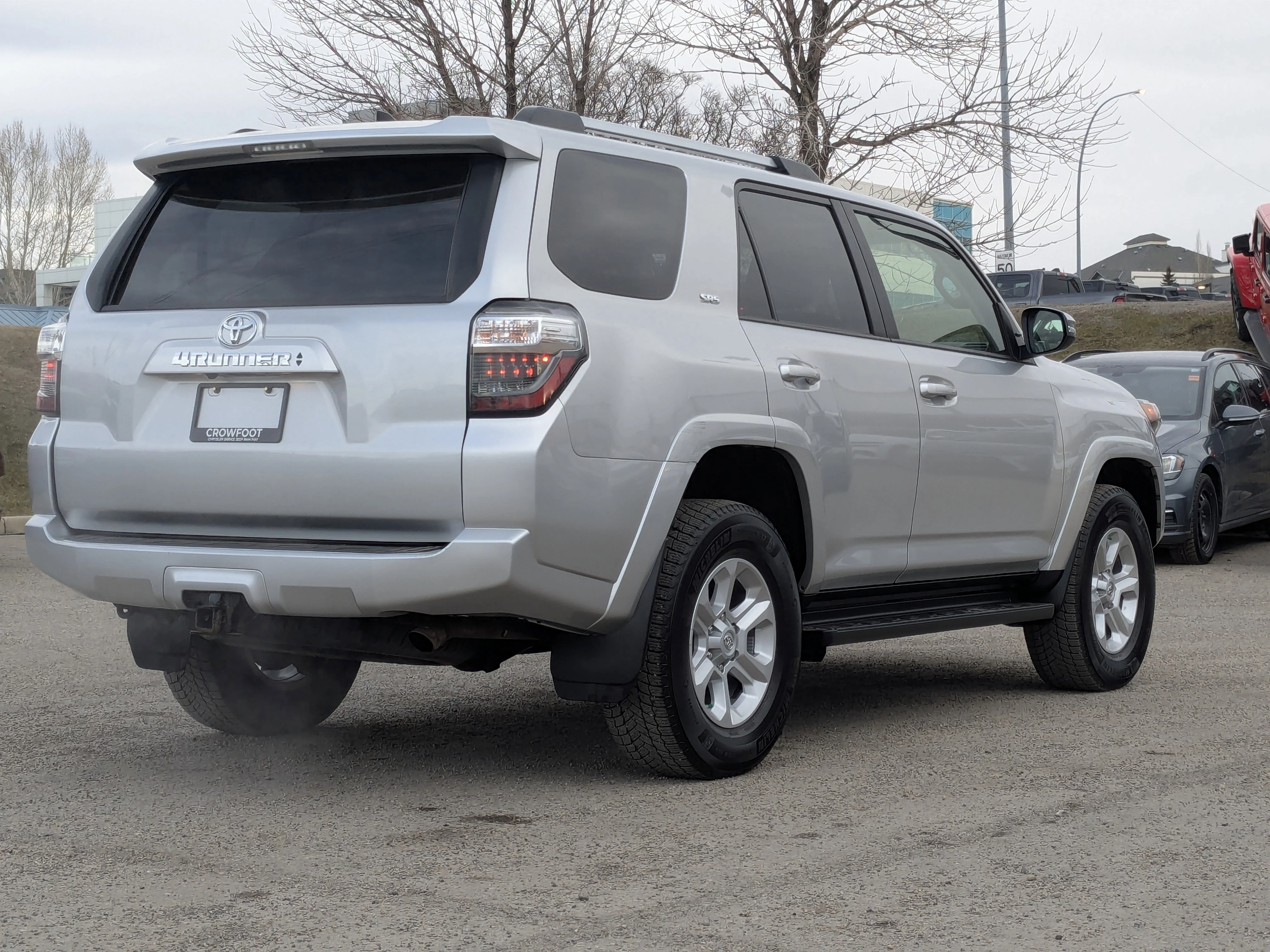 Used 2020 Silver Toyota 4DR 4WD - Leather - Sunroof - Back Up Cam - image 8