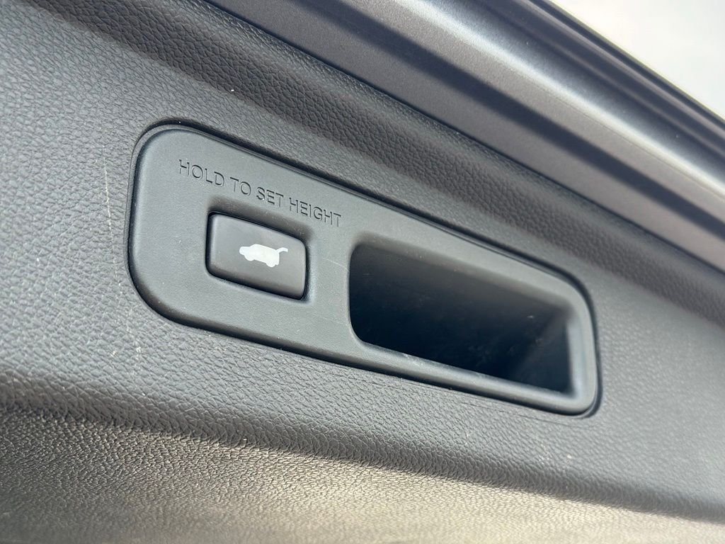 Used 2024 Gray Honda Touring image 12