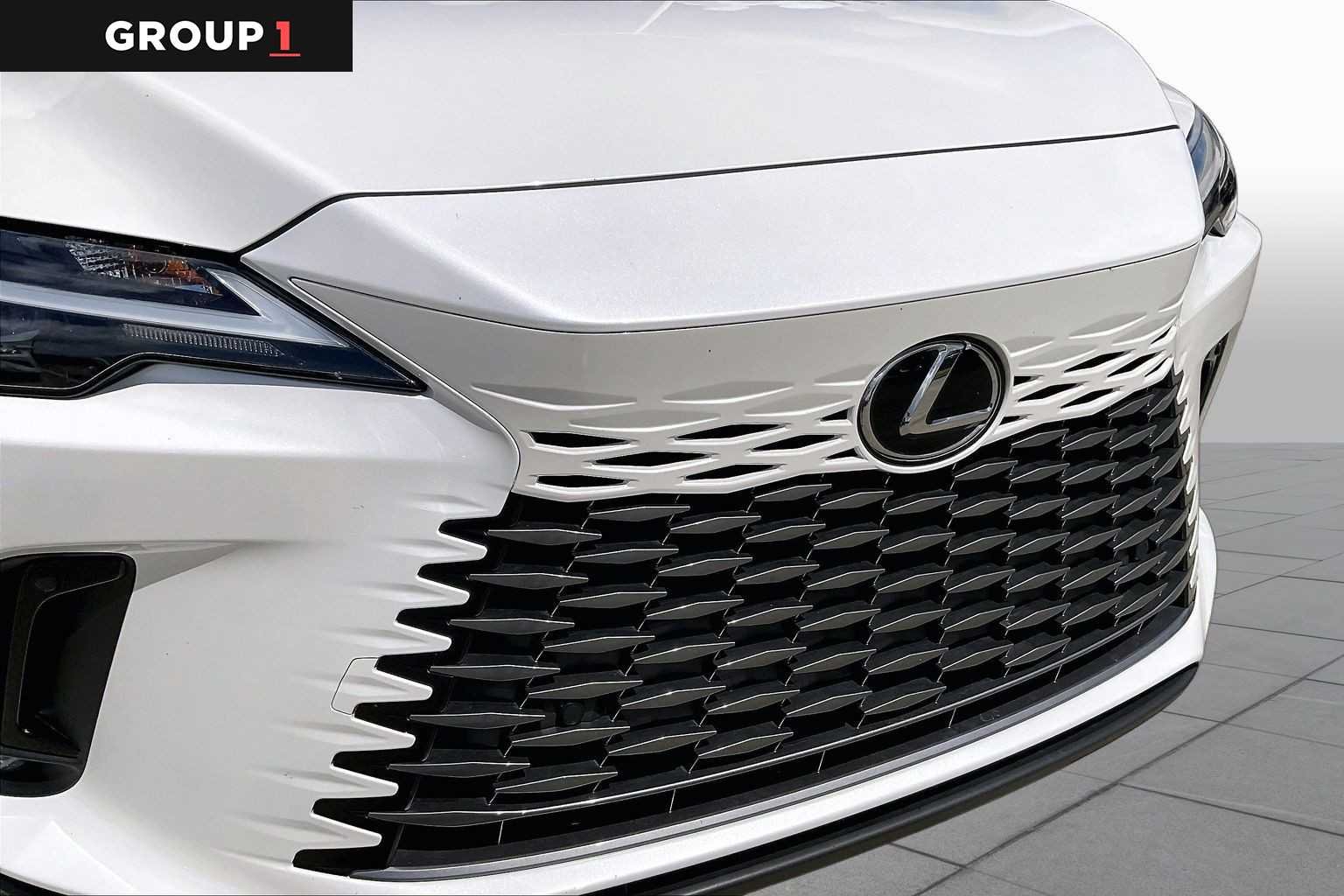 Used 2024 Eminent White Pearl Lexus Premium image 27
