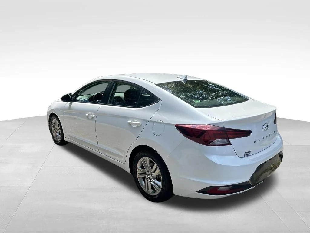 Used 2020 White Hyundai Value Edition image 3