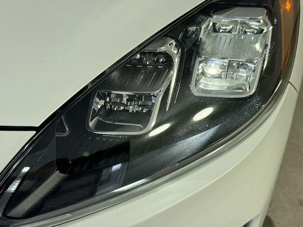 Used 2020 White Metallic Ford Titanium image 37