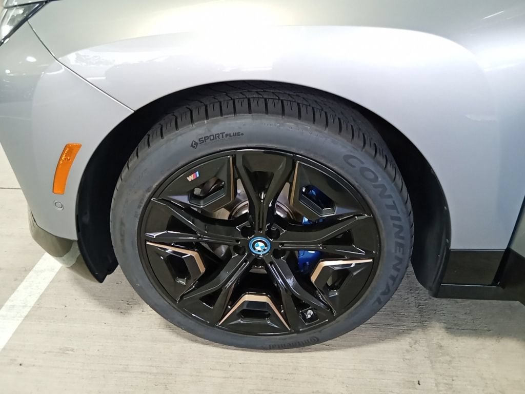 Certified Used 2023 Gray Metallic BMW M60 image 24
