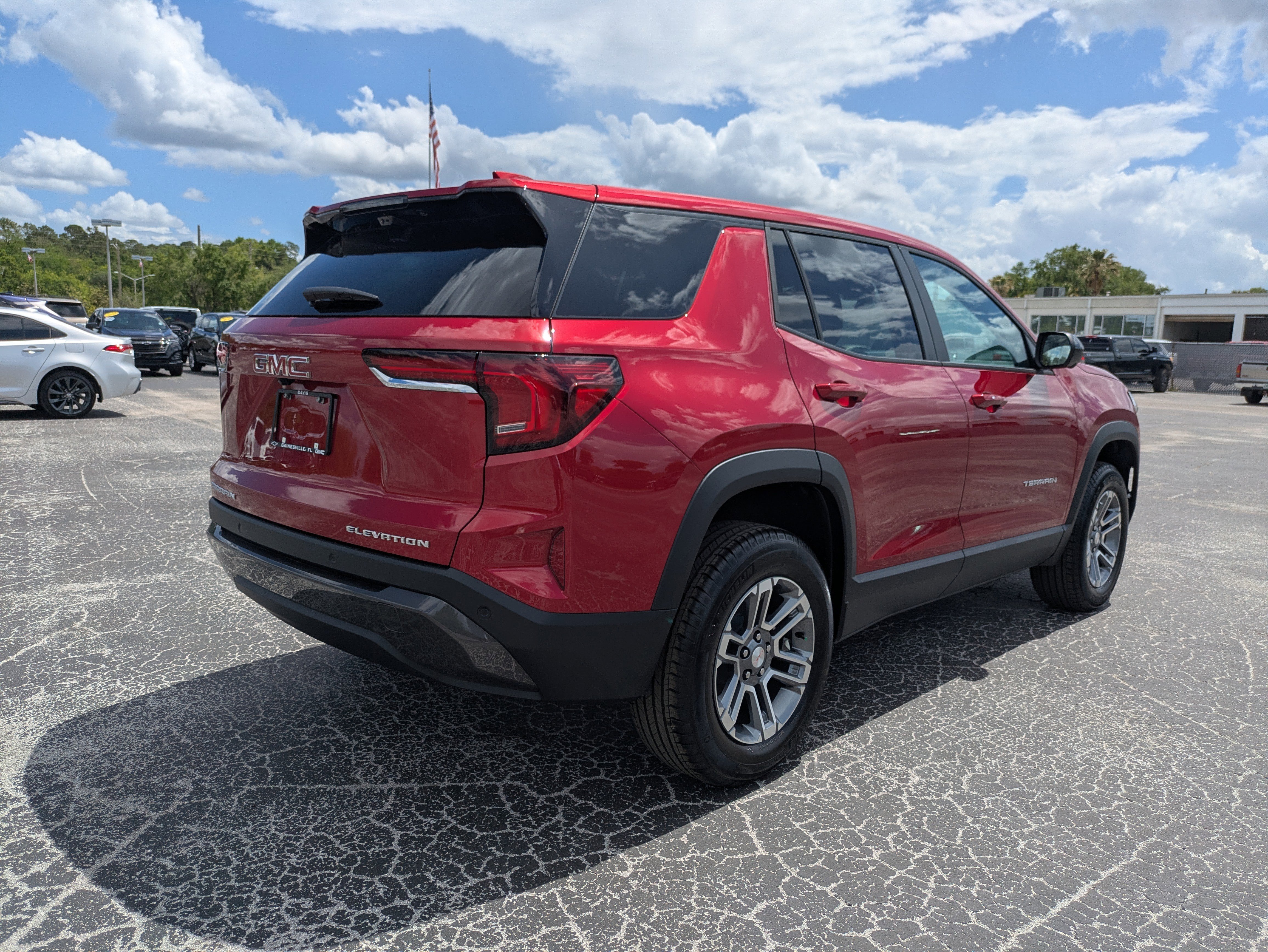 View vehicle photo 4