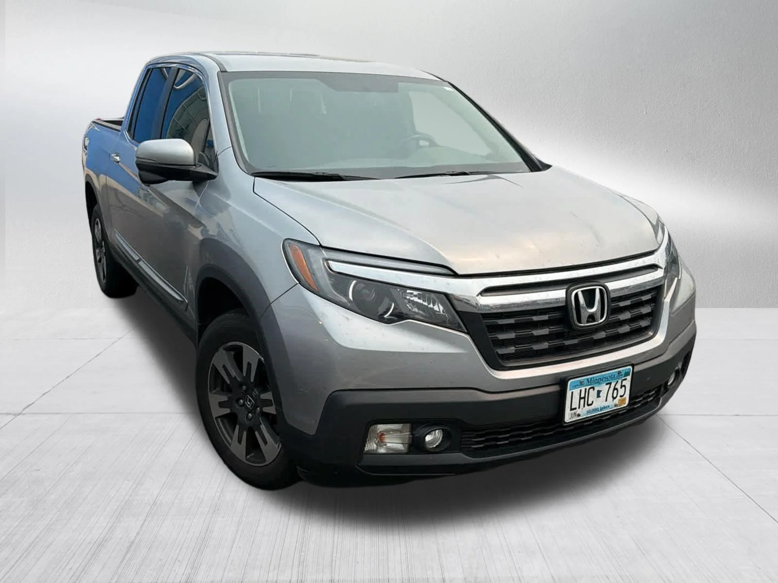 Used 2017 Lunar Silver Metallic Honda RTL-T image 3