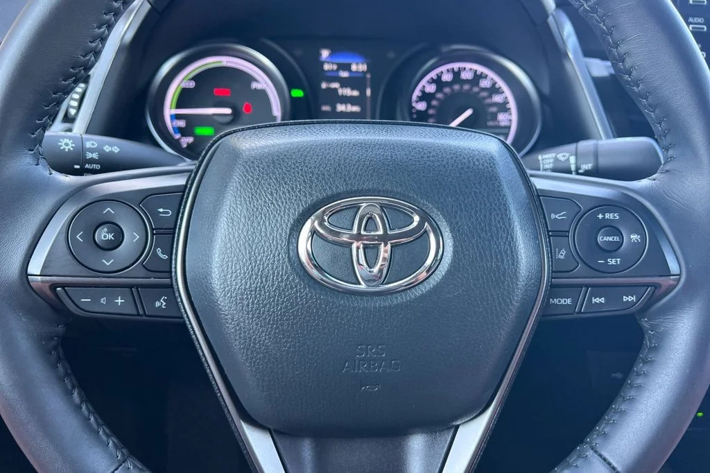 Certified Used 2024 White Toyota SE image 24