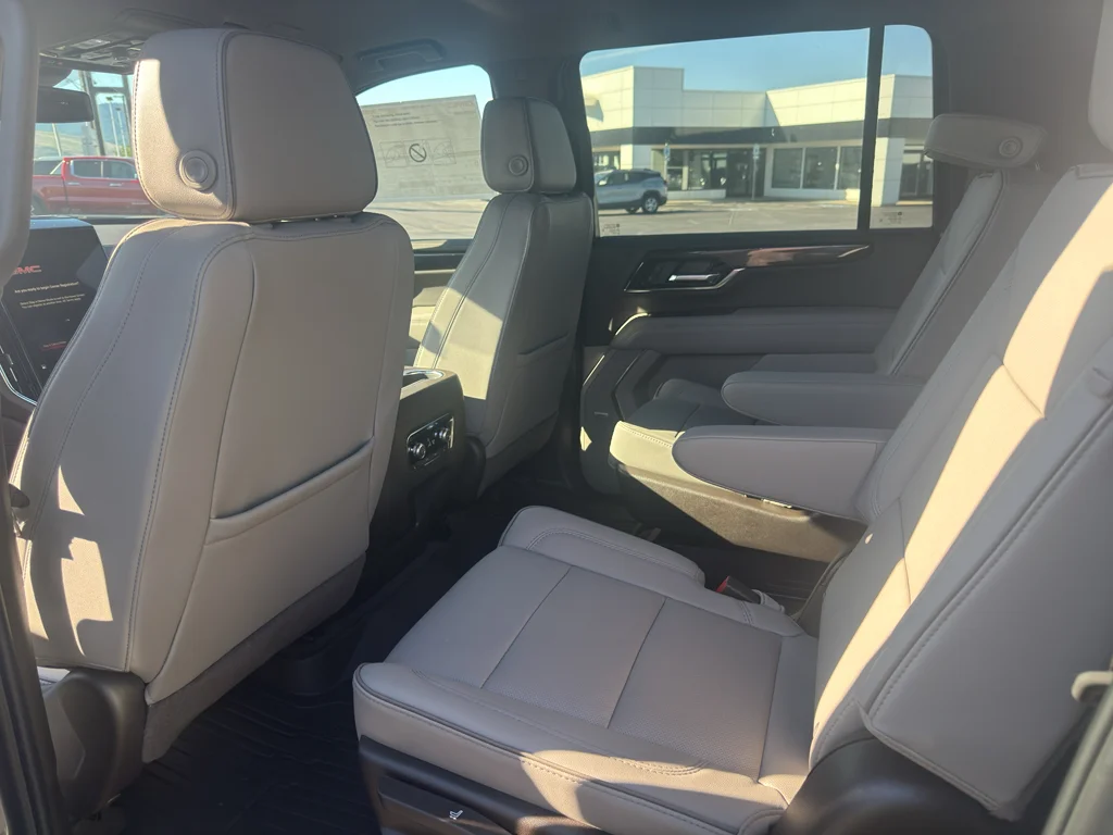 New 2026 Sterling Metallic GMC Elevation image 6