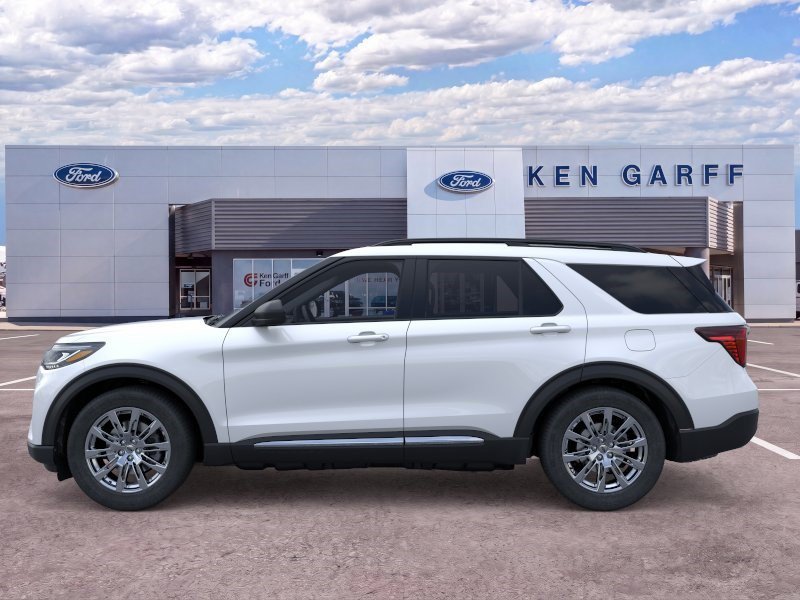 New 2025 Space White Metallic Ford Active image 3