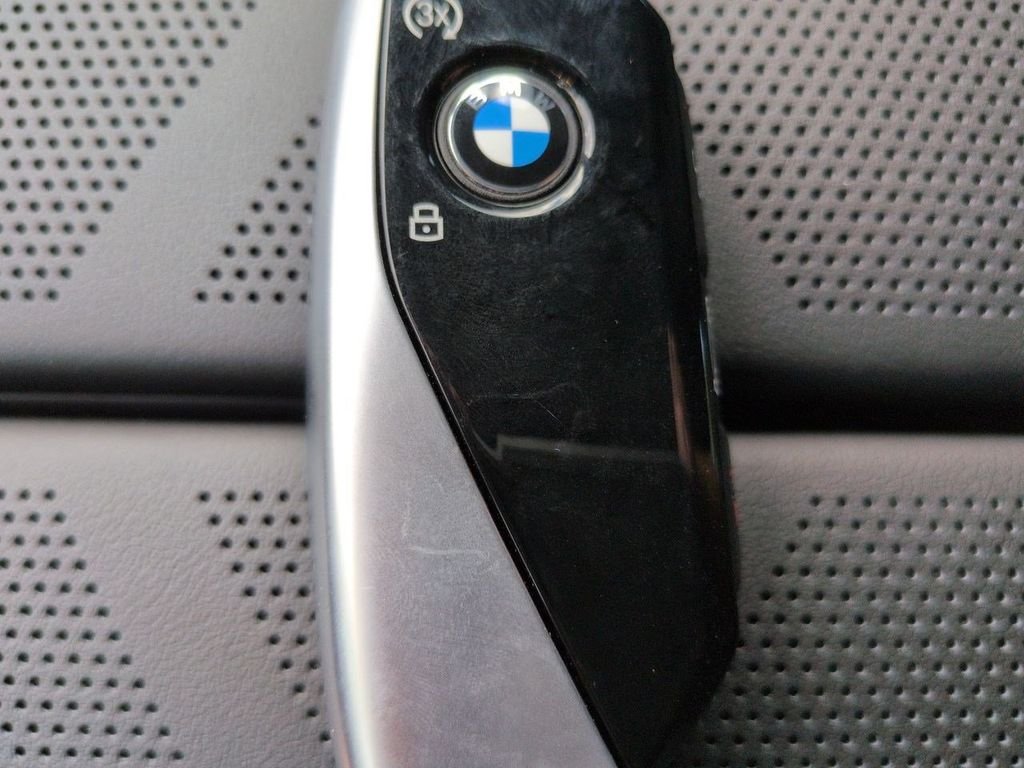 New 2026 Black Sapphire Metallic BMW 740i xDrive image 29