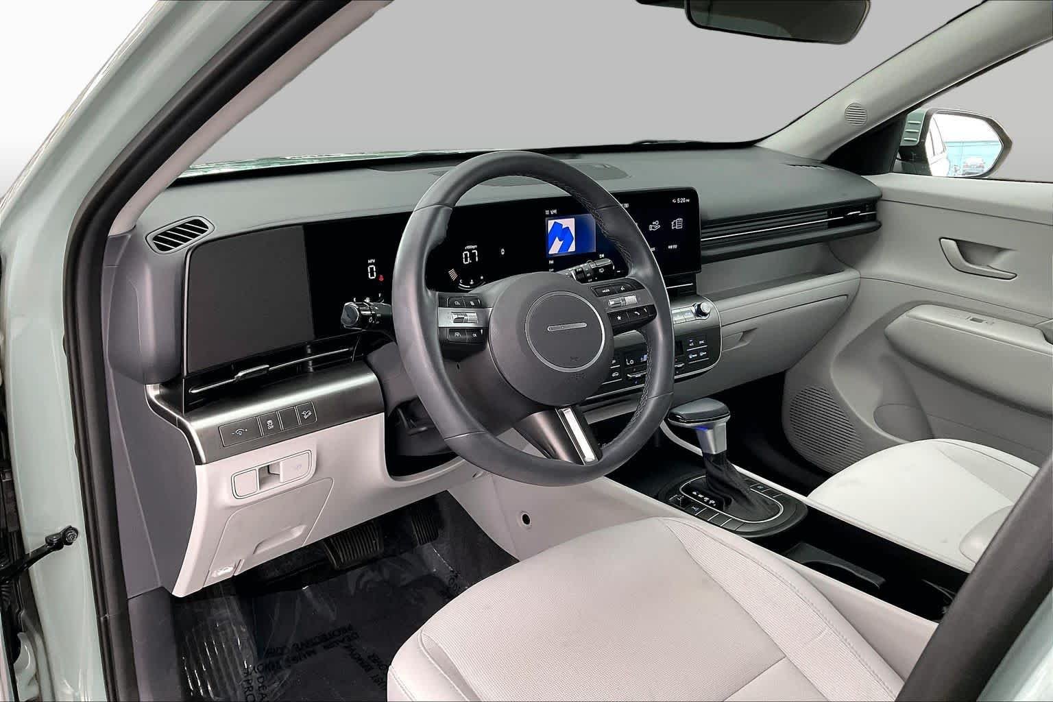 Used 2025 Mirage Green Hyundai SEL image 18