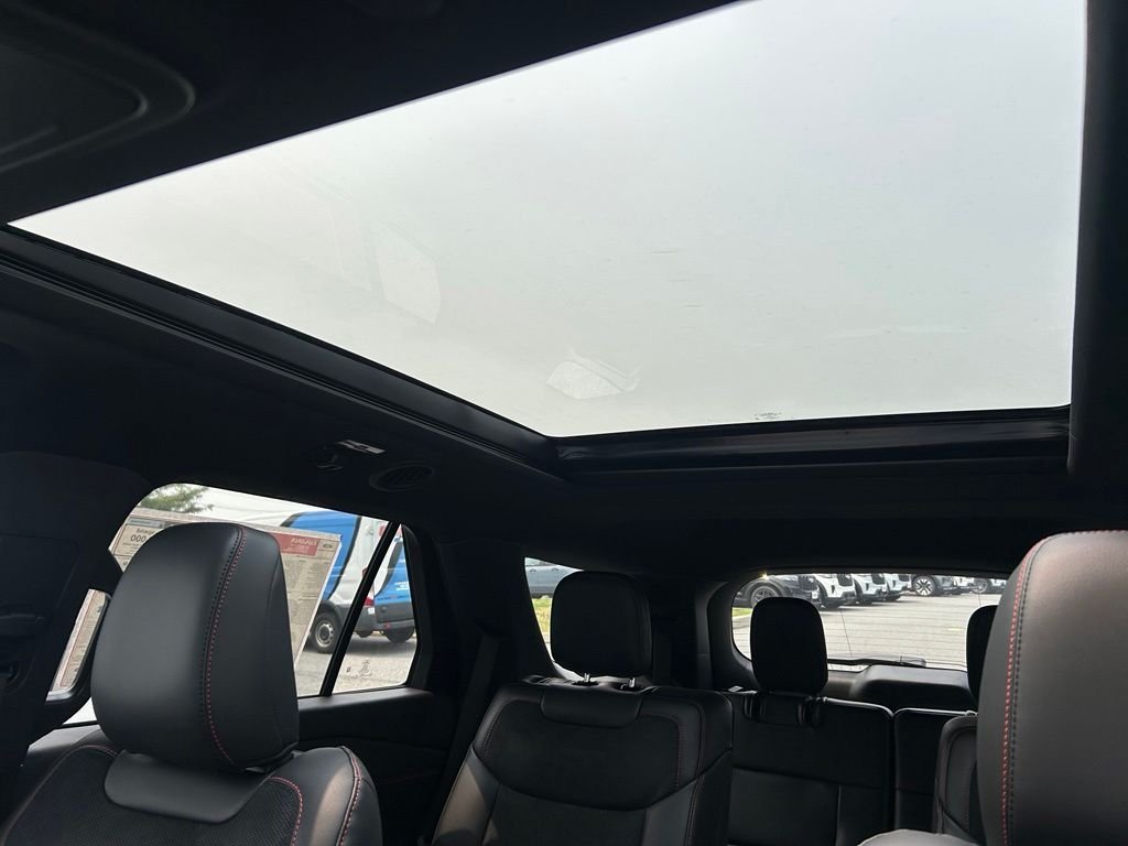New 2026 Agate Black Metallic Ford ST image 27