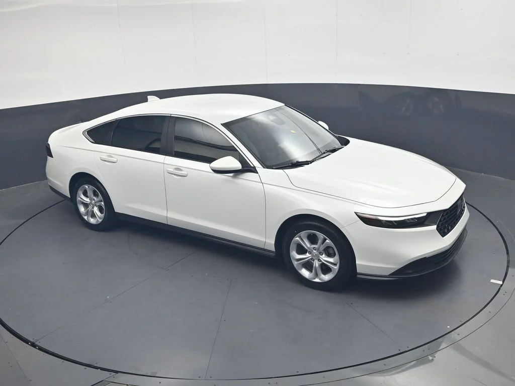 Certified Used 2024 Platinum White Pearl Honda LX image 18